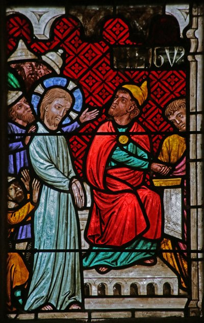 Ventana que representa a Cristo ante Caifás de French School